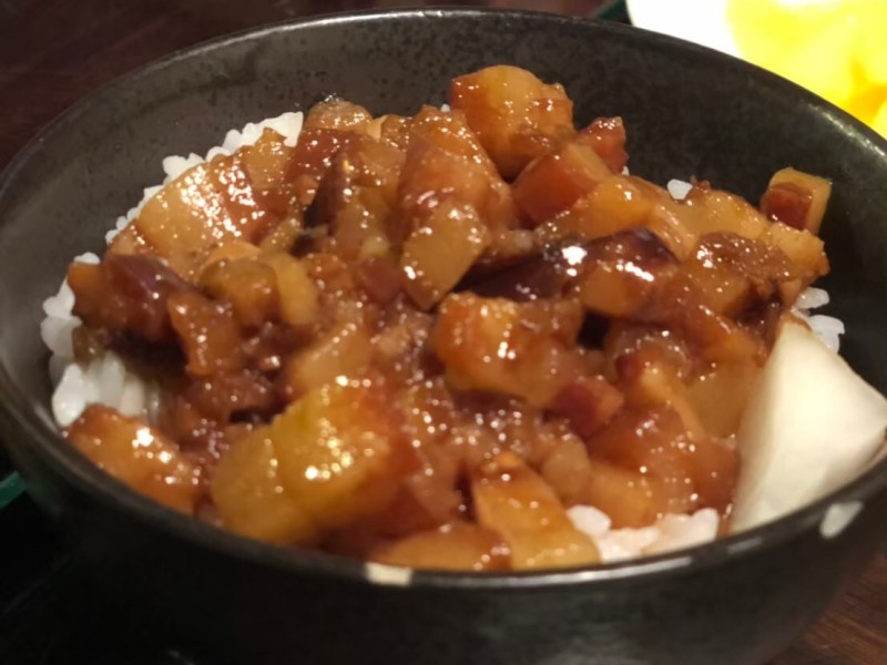 台湾で大人気のB級グルメ　ルーロー飯と、つるるんデザート豆花を作ろう🎵